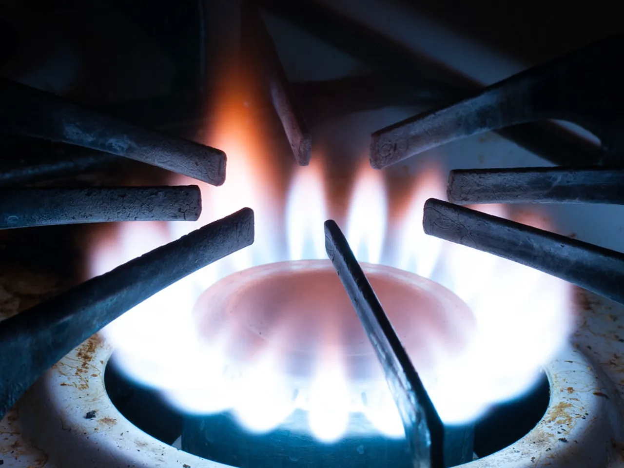 Cuisinière à gaz 4 feux avec four
