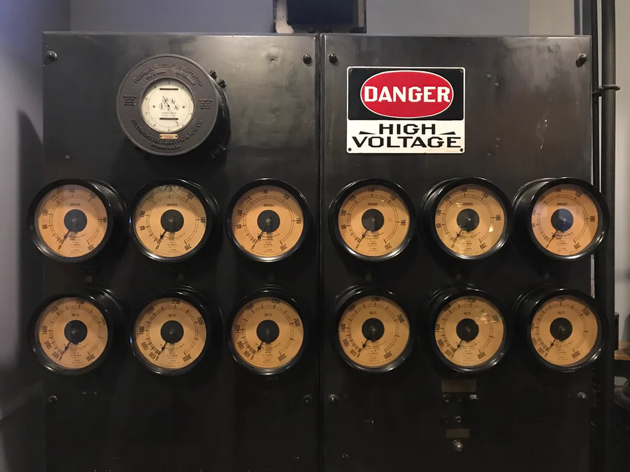 Chargeur de batterie modèle professionnel