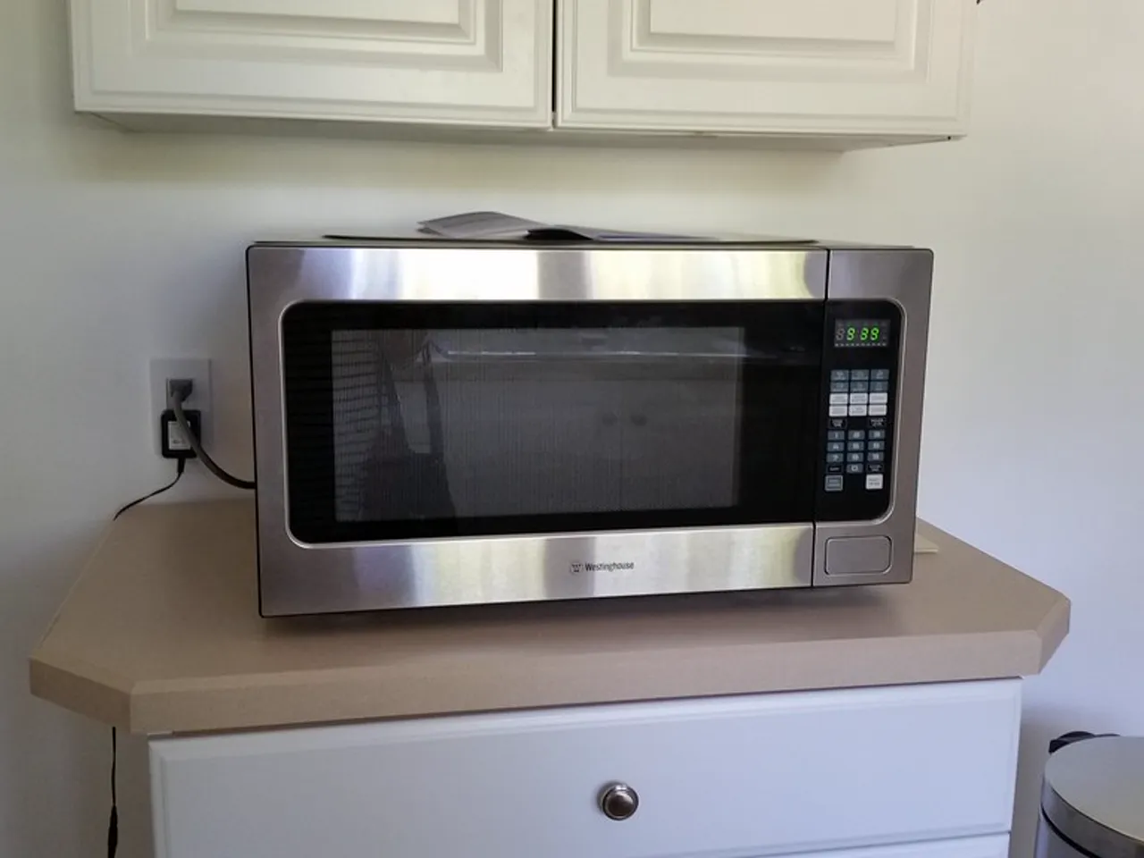 Four combiné Samsung micro-ondes et grill 25 L