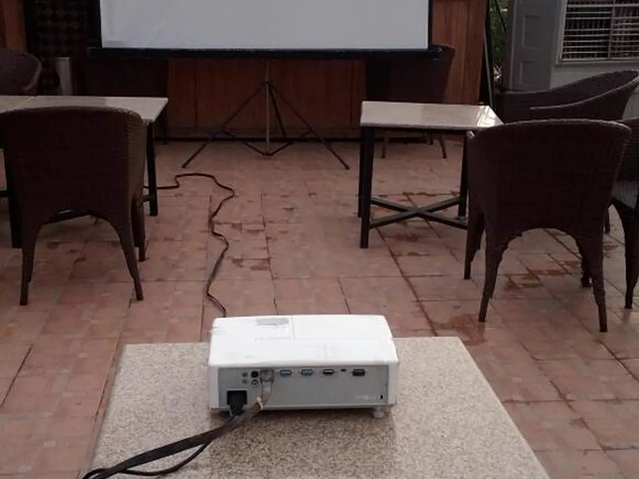 Enceinte de soirée avec micro et lumières, 500 W